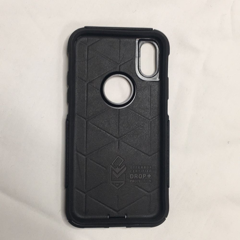 OtterBox phone case for iPhone 7s maybe? I bought it for my 7 and it was too big